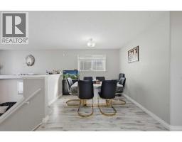Kitchen - 22 Anaheim Bay Ne, Calgary, AB T1Y7E2 Photo 12
