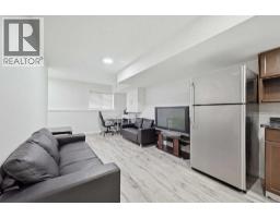 22 Anaheim Bay Ne, Calgary, AB T1Y7E2 Photo 32