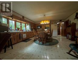 Living room - 472 County Rd 10 Road W, Prince Edward County, ON K0K2T0 Photo 6