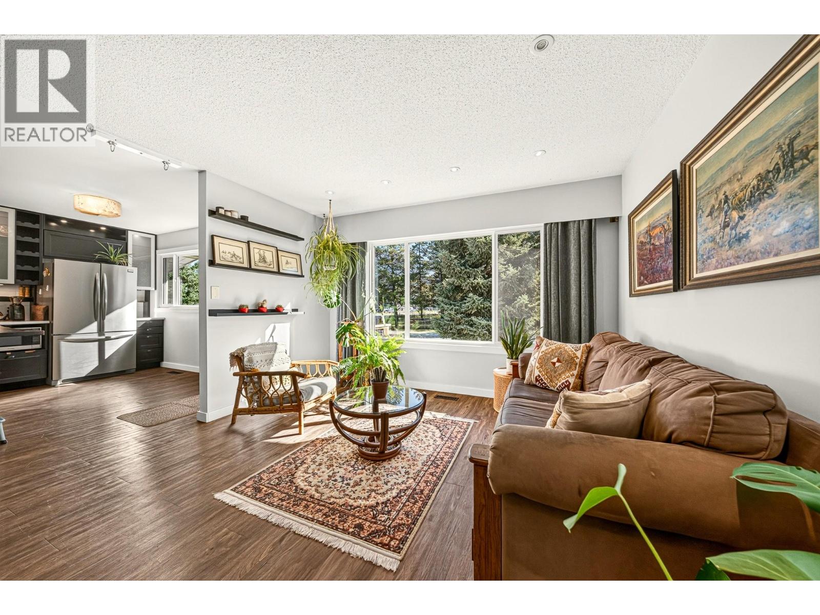 231 Blue Spruce Crescent - 12