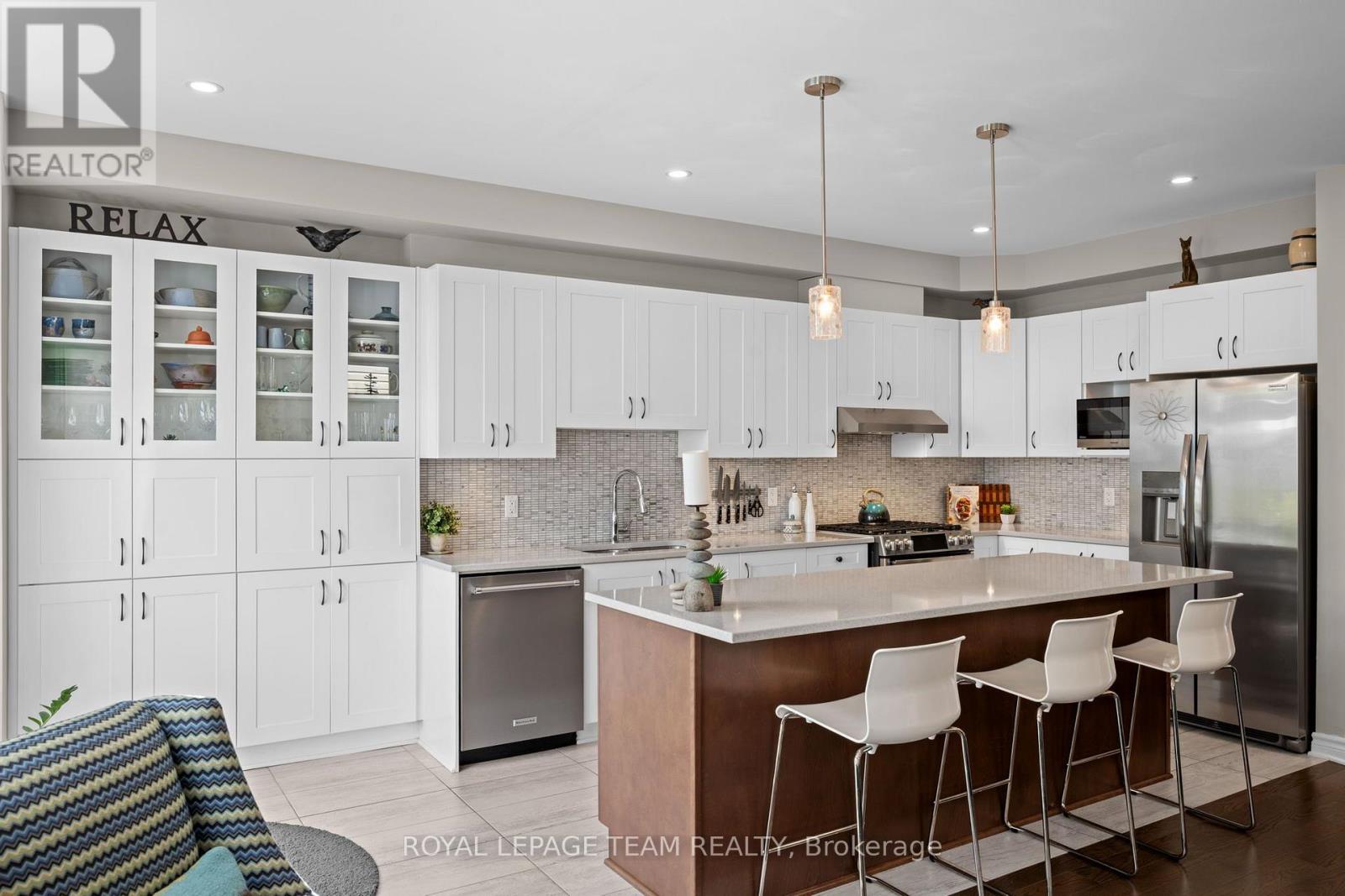 249 KIMPTON DRIVE photo 10