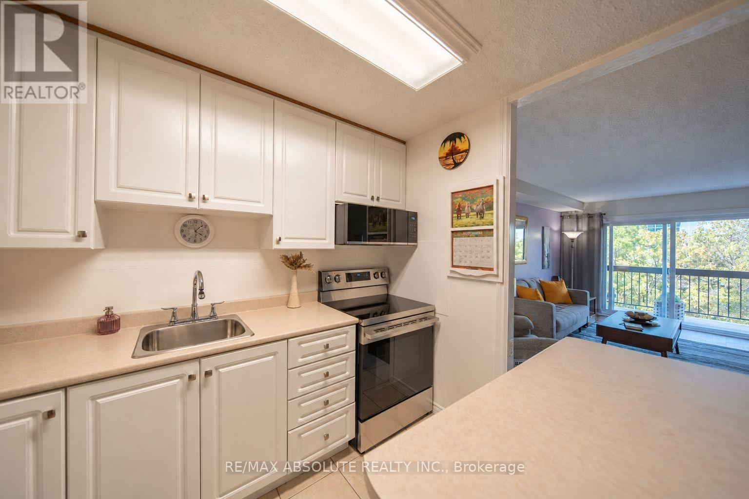 #510 158 A MCARTHUR AVE AVENUE - 12
