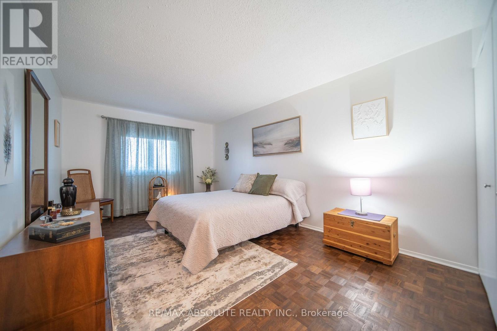 #510 158 A MCARTHUR AVE AVENUE - 15