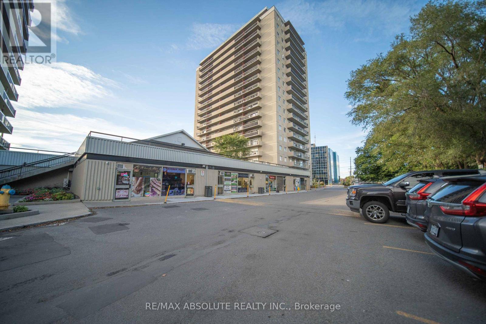 #510 158 A MCARTHUR AVE AVENUE - 3