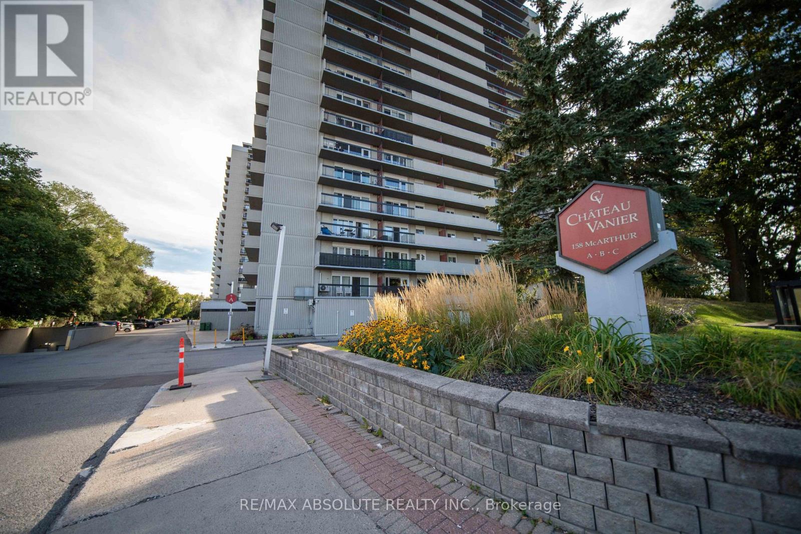 #510 158 A MCARTHUR AVE AVENUE - 4