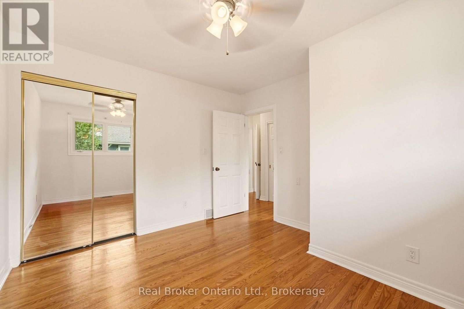 28 BRENTWOOD DRIVE - 16