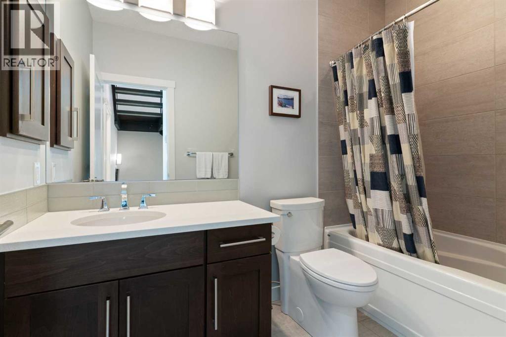 2106 27 Avenue SW - 17