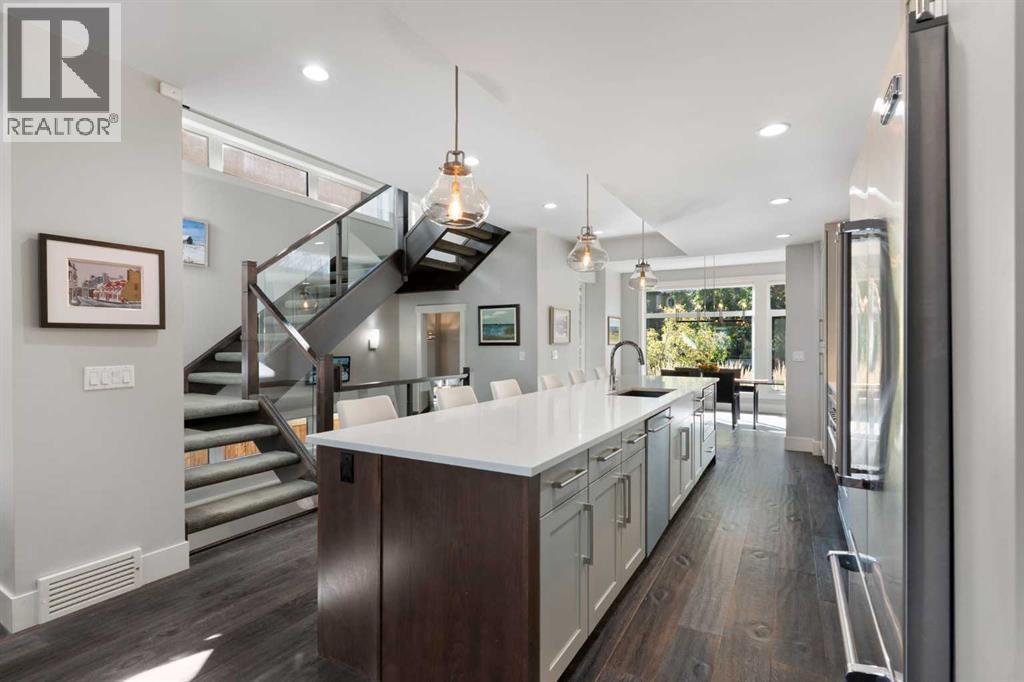 2106 27 Avenue SW - 7