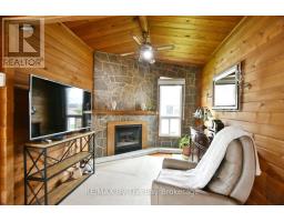 39 Old Mosley Street, Wasaga Beach, ON L9Z2J8 Photo 12