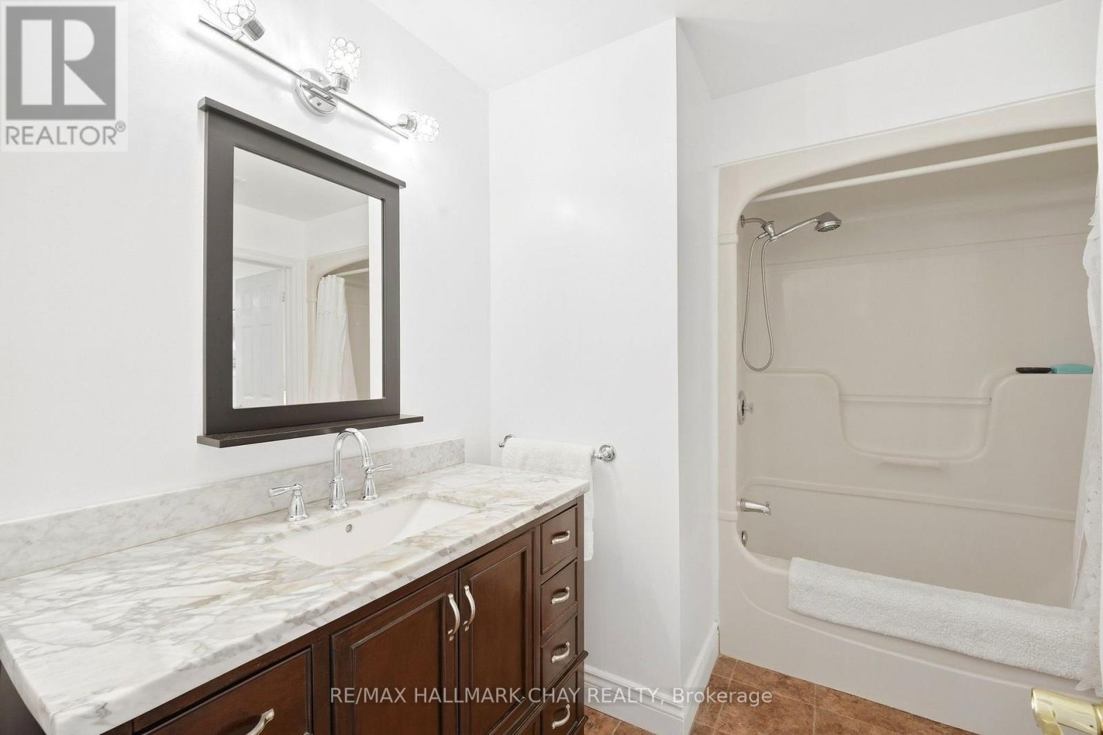 8871 MCKINNON ROAD - 27