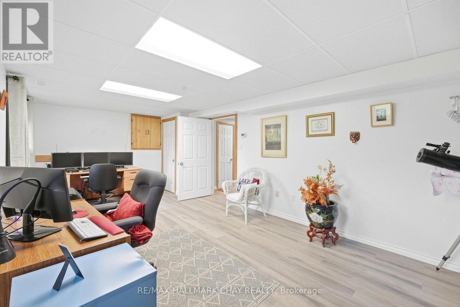 8871 MCKINNON ROAD - 31
