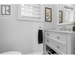370 Silken Laumann Drive, Newmarket, ON L3X2J1 Photo 18