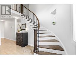 Bedroom 2 - 370 Silken Laumann Drive, Newmarket, ON L3X2J1 Photo 6