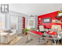 Bedroom 3 - 370 Silken Laumann Drive, Newmarket, ON L3X2J1 Photo 7