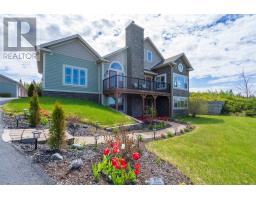 94 Amber Drive thumbnail 12