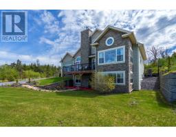 94 Amber Drive thumbnail 13