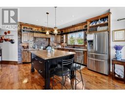 94 Amber Drive thumbnail 28