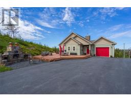 94 Amber Drive thumbnail 8