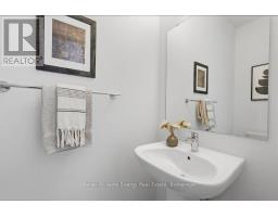 2013 Verne Bowen Street, Oshawa, ON L1L0S1 Photo 6