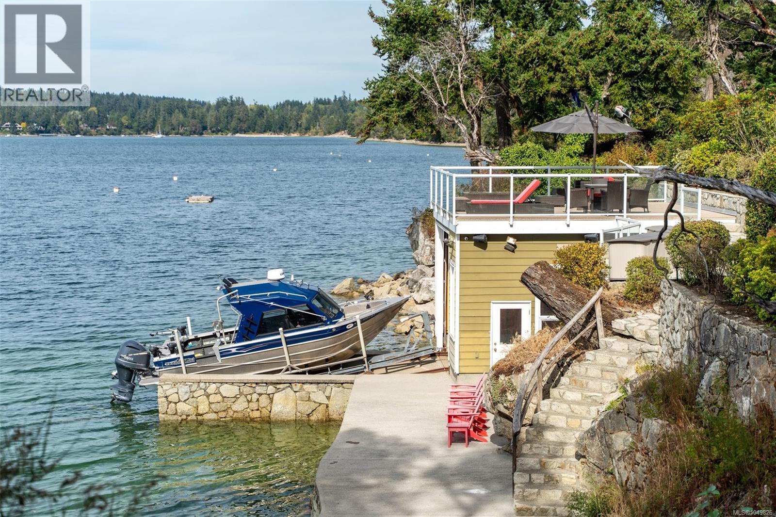 8530 & 8520 West Saanich Rd - 51