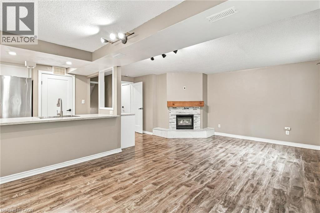 42 MACTEITH Court - 25