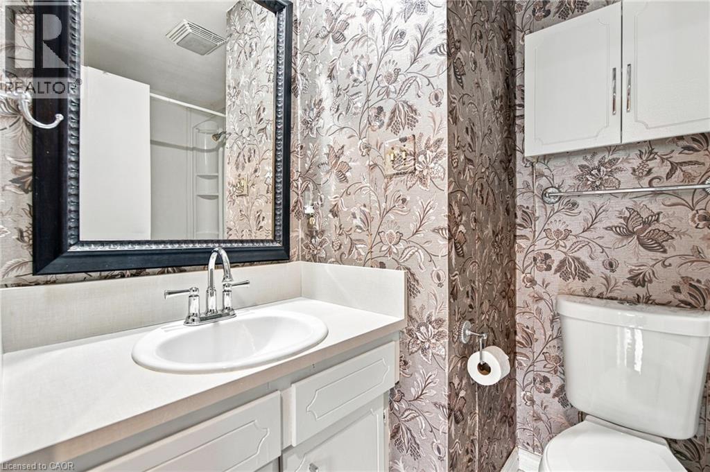 42 MACTEITH Court - 36