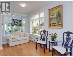 Kitchen - 2386 Poplar Dr, Sooke, BC V9Z0Y5 Photo 10
