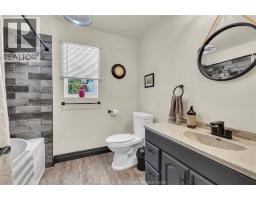 458 County Rd 34 West, Kingsville, ON N8M2X5 Photo 20