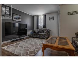 49 Brookfield Avenue thumbnail 11