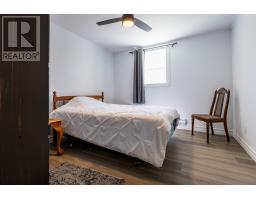 49 Brookfield Avenue thumbnail 12