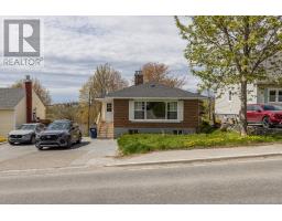 49 Brookfield Avenue thumbnail 15