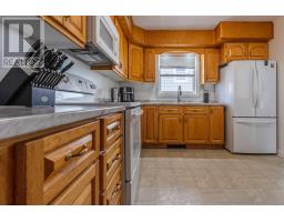 49 Brookfield Avenue thumbnail 2