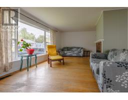 49 Brookfield Avenue thumbnail 4