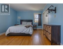 49 Brookfield Avenue thumbnail 6