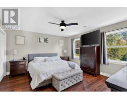 16 Hillview Place thumbnail 19