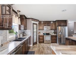 56 Bondar Street thumbnail 13