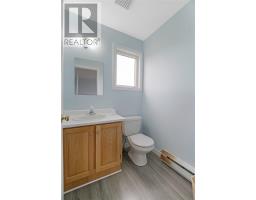 17 Cedar Drive thumbnail 13