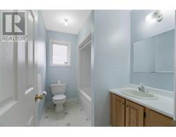17 Cedar Drive thumbnail 16