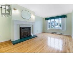 17 Cedar Drive thumbnail 4