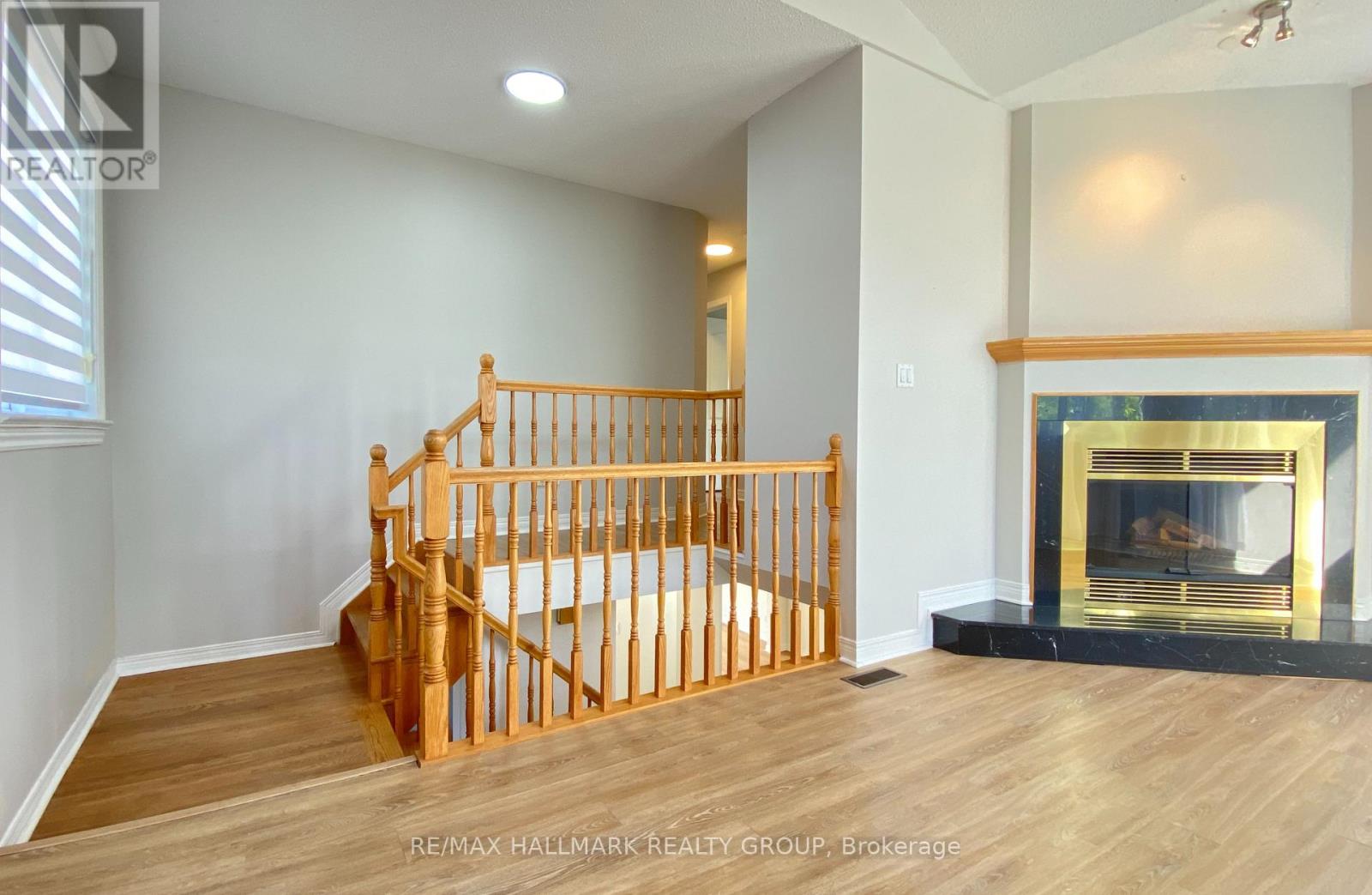 128 GRENADIER WAY - 21
