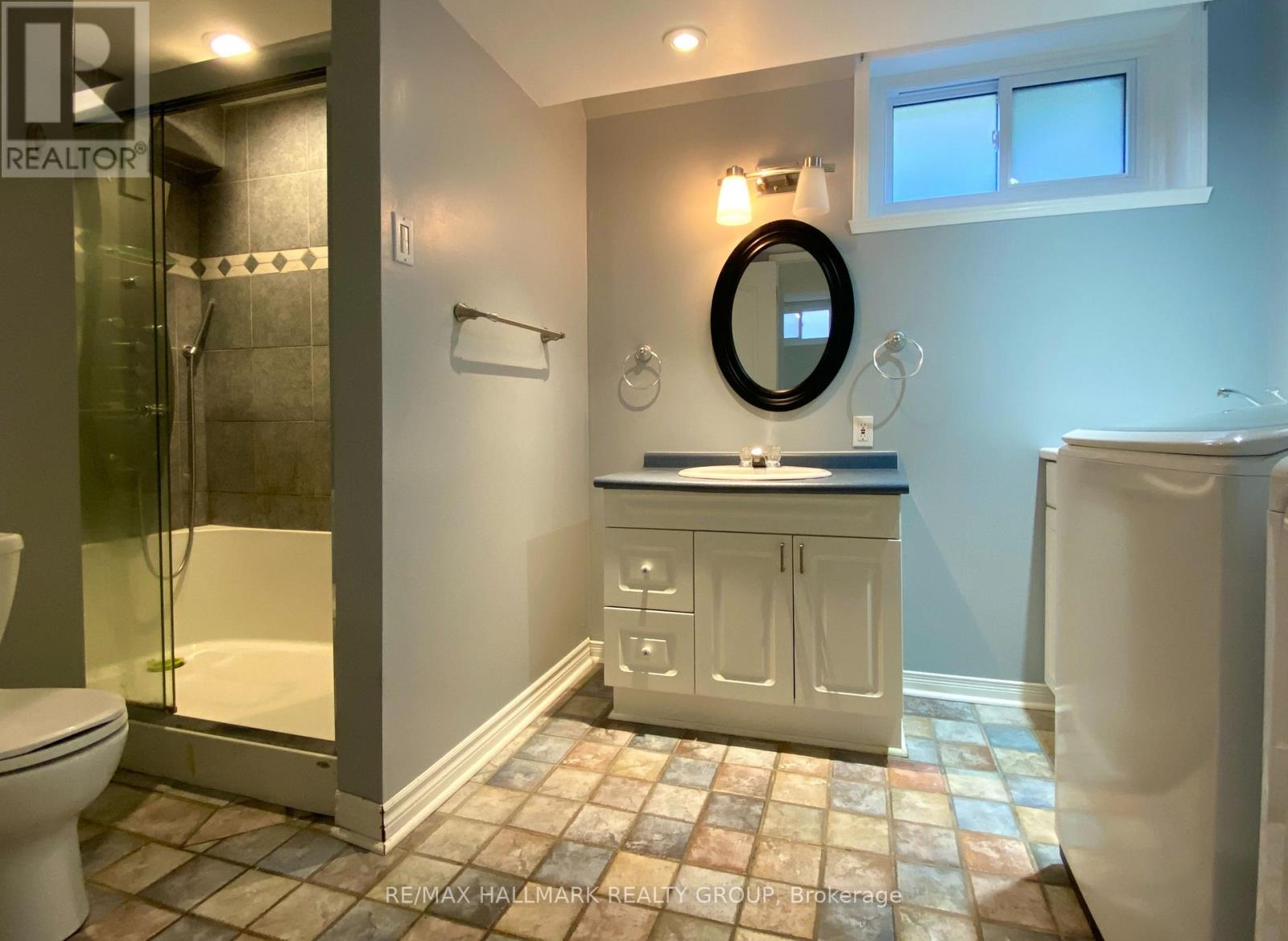 128 GRENADIER WAY - 38