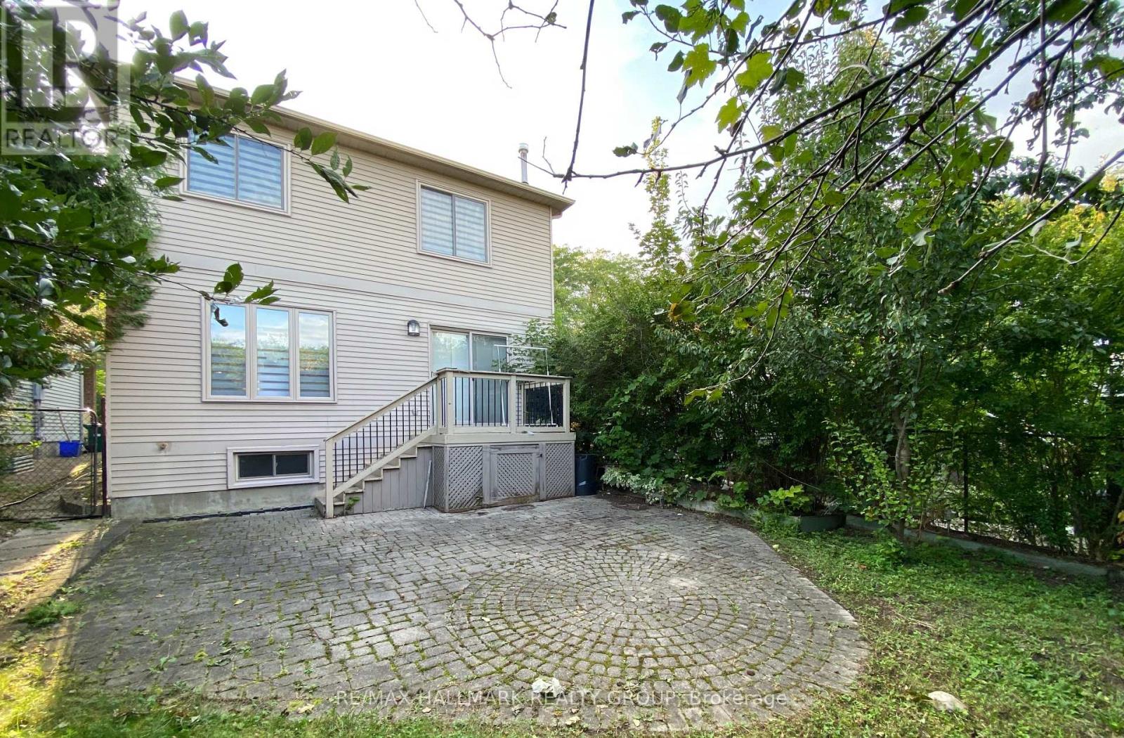 128 GRENADIER WAY - 40