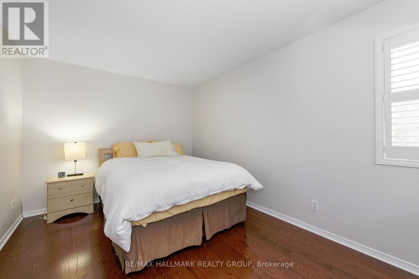 15 PROVENDER AVENUE - 33