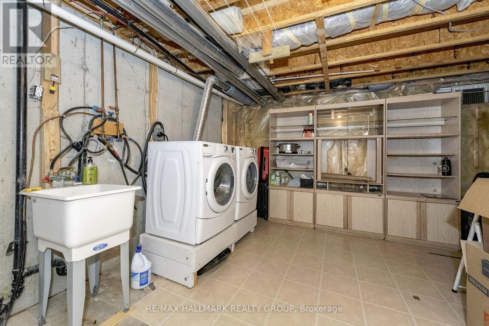 15 PROVENDER AVENUE - 38
