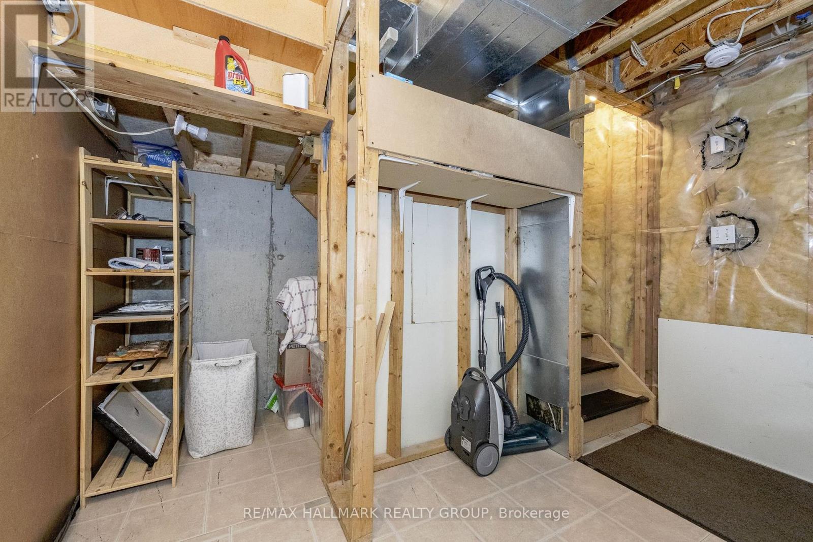 15 PROVENDER AVENUE - 39