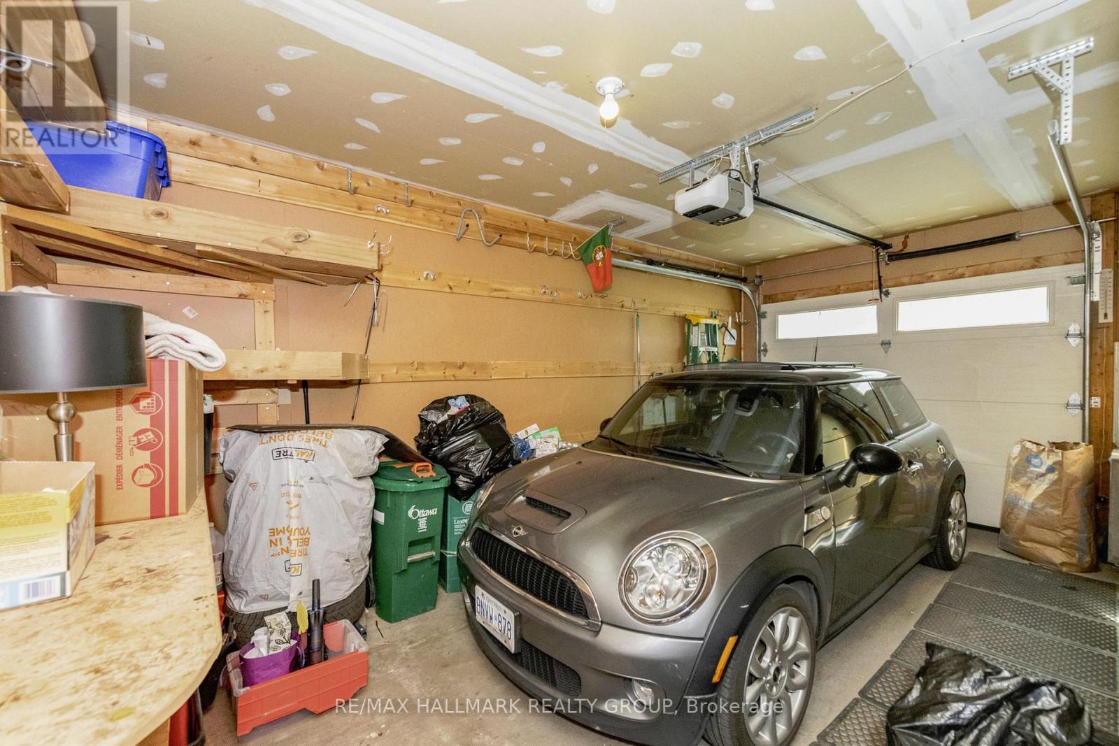 15 PROVENDER AVENUE - 40
