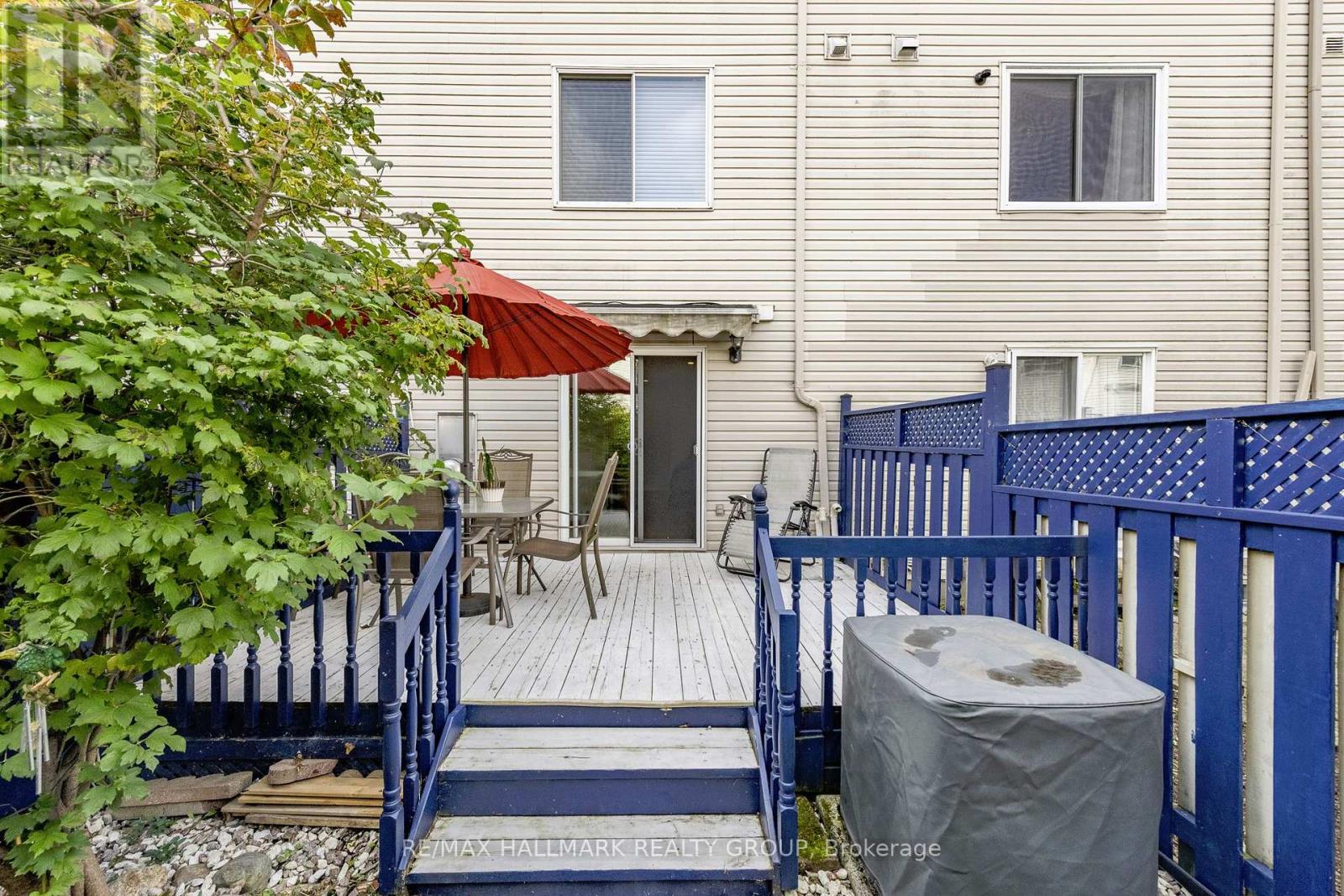 15 PROVENDER AVENUE - 44