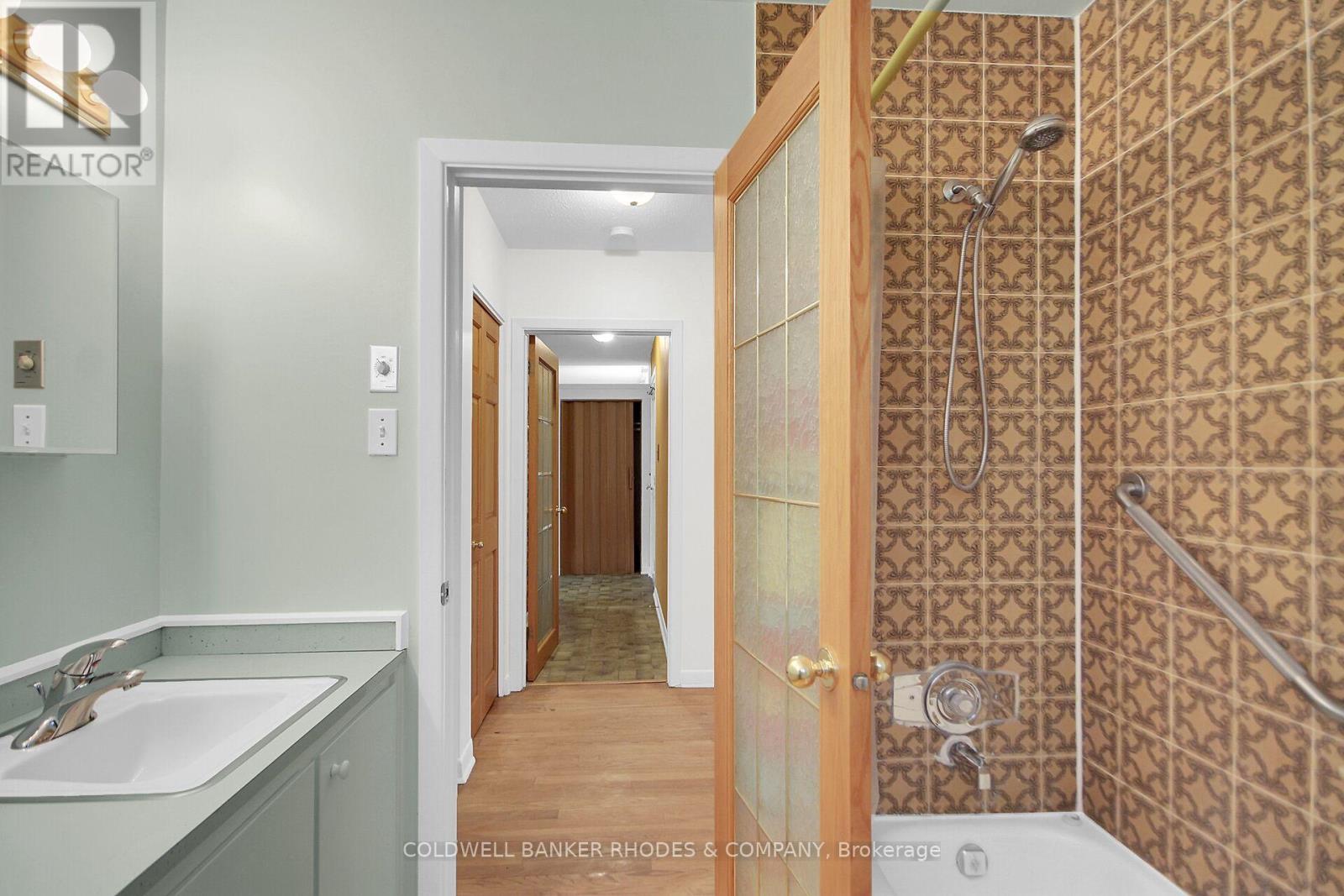11 WALLFORD WAY - Image 25