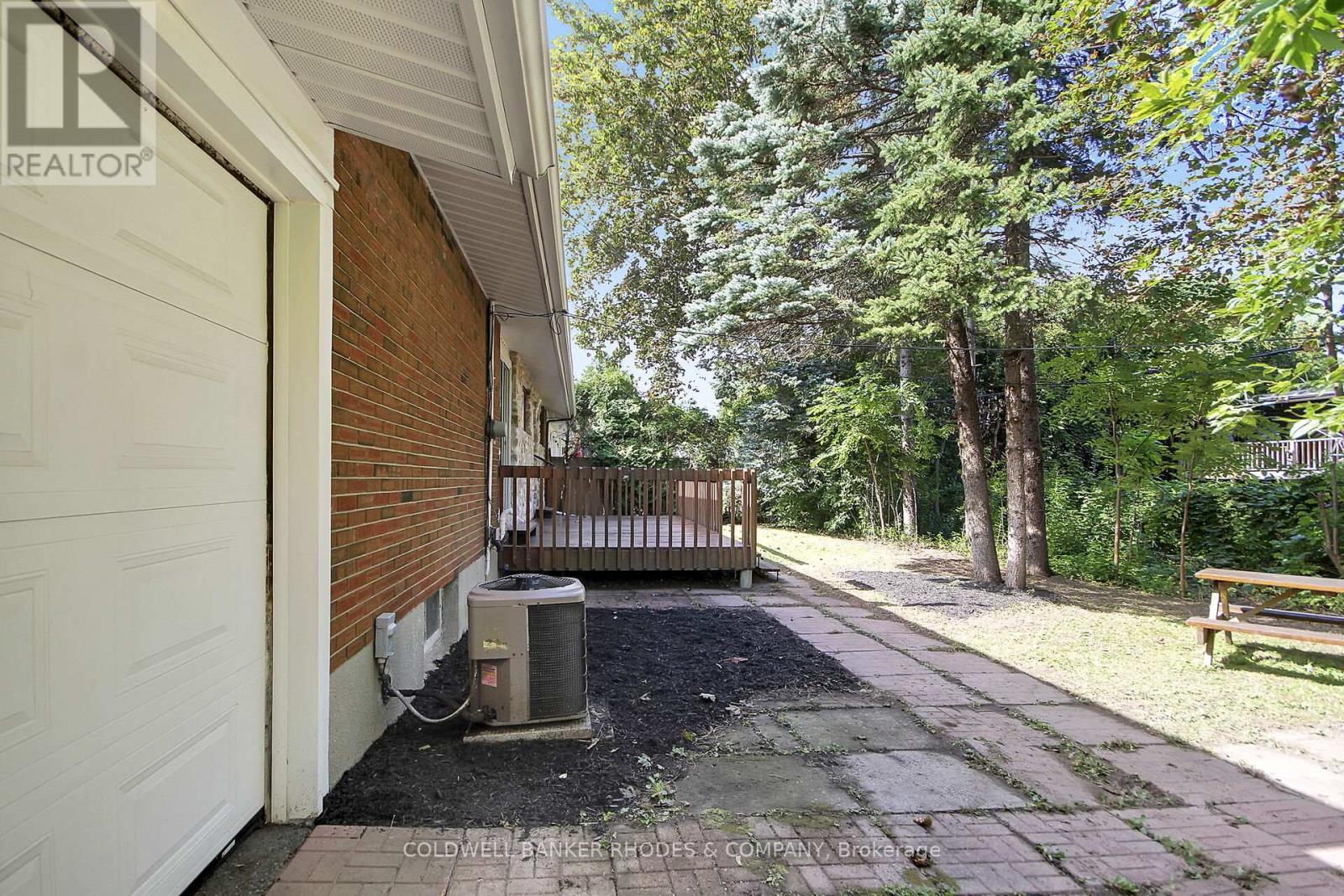 11 WALLFORD WAY - Image 45