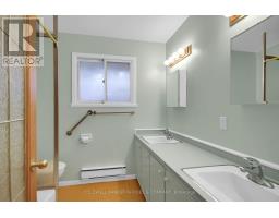 11 Wallford Way, Ottawa, ON K2E6B1 Photo 29